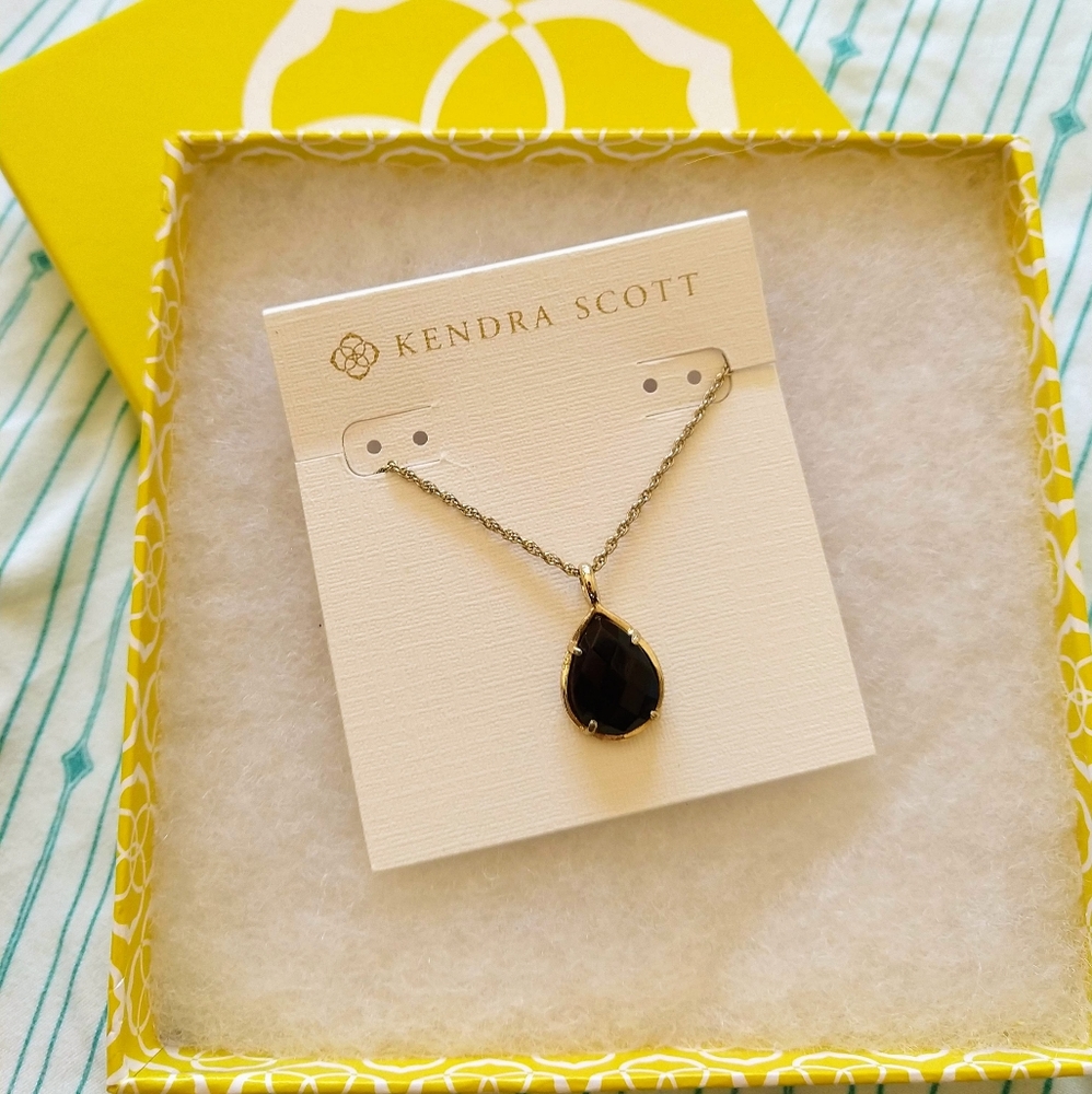 Black Onyx Kiri Necklace